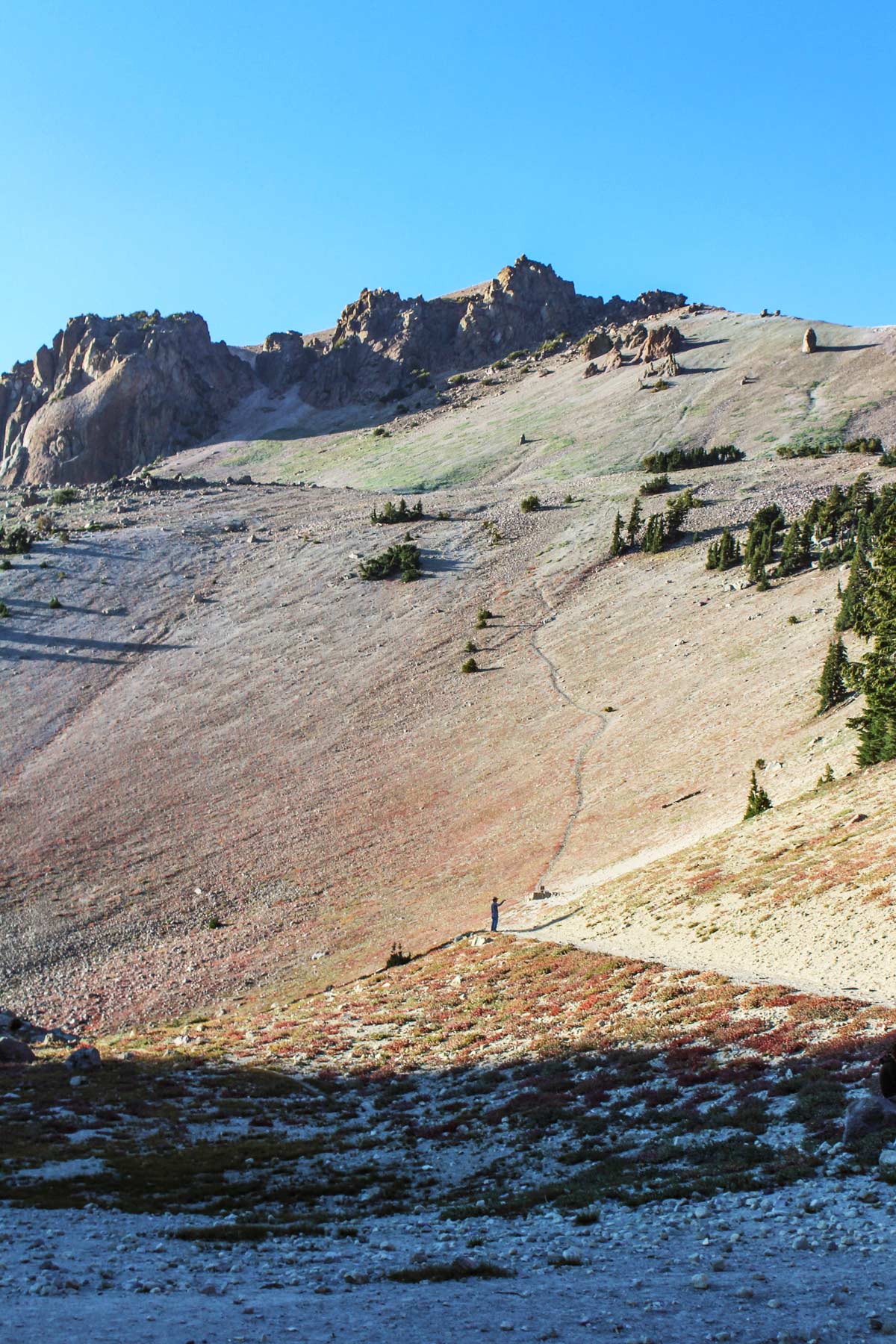 lassen peak trailhead, things to do in lassen volcanic national park